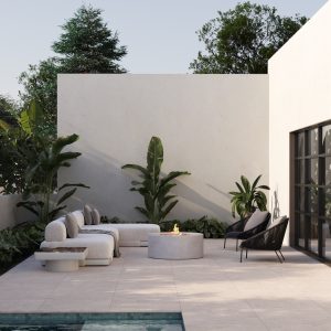 Patio con alberca, piso Alpes Cesantoni